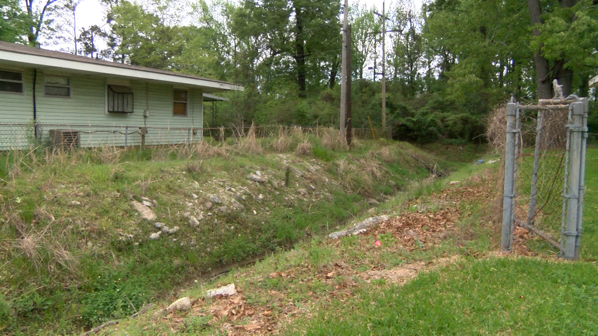 dirty canal 3_1459549191174.jpg