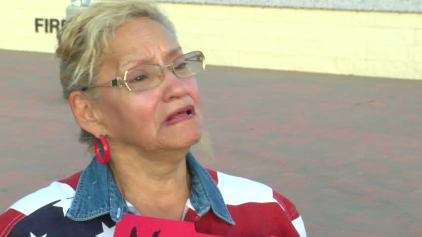 Local Come Together to Show Support for Dallas_16449010-159532