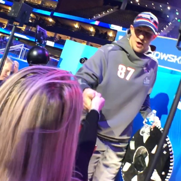 FULL: GRONK loses to reporter in Rock, Paper, Scissors...Shoot?