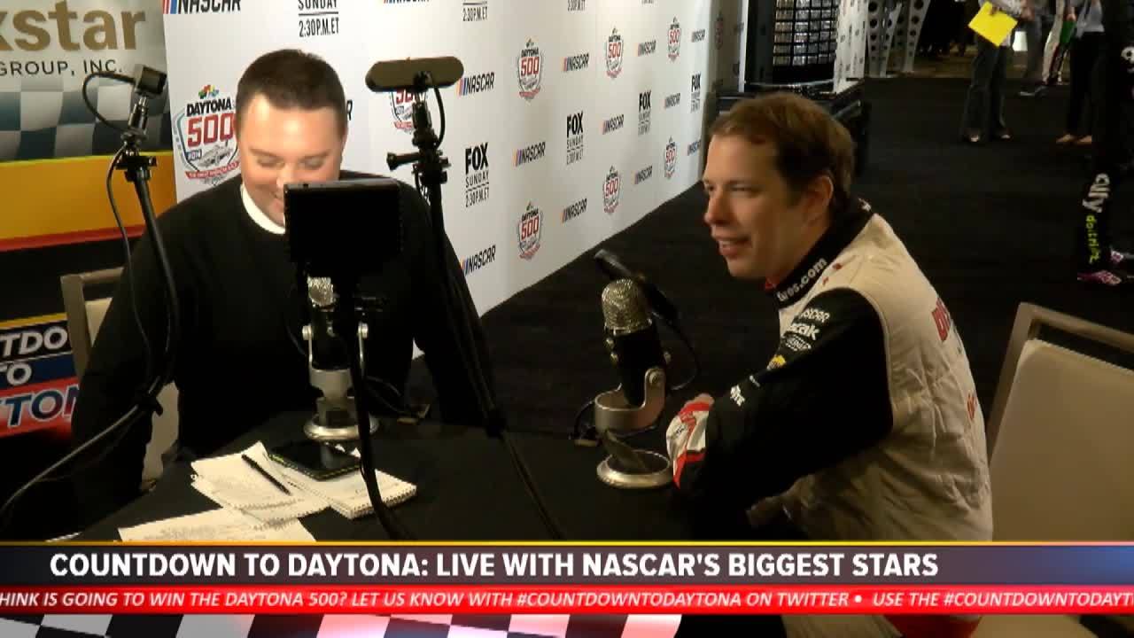 Keselowski cracks jokes, barks like dog after hijacking Daytona interview