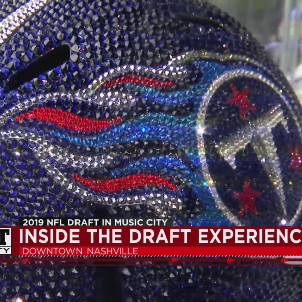 Crowds_flock_to_Nissan_Stadium_for_NFL_D_0_20190425222940-873703986-873703986