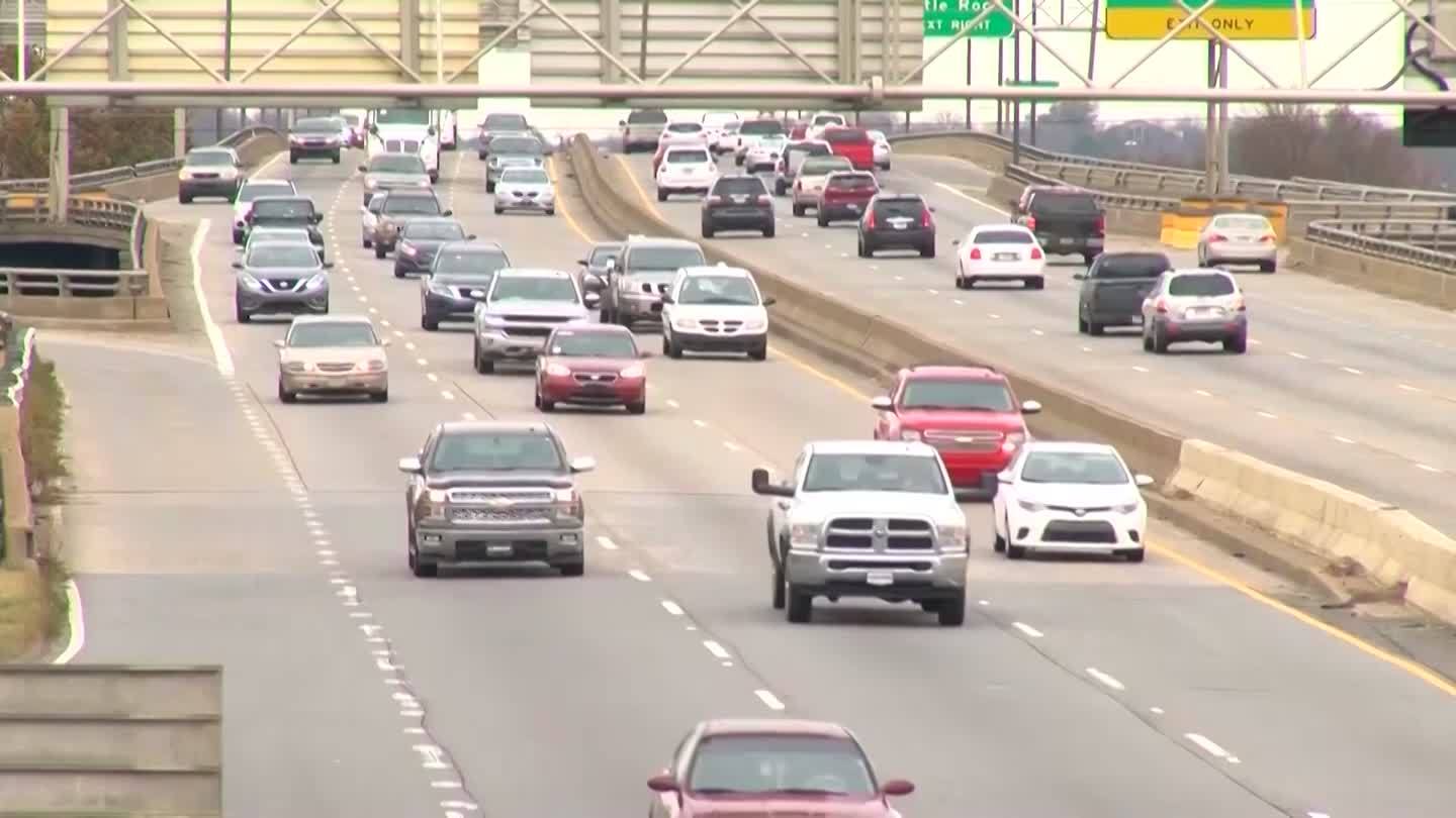 President_Trump_walks_out_of_infrastruct_0_20190523031359