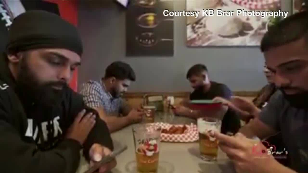 Pizza_shop_offering_up_free_pizza_if_you_8_20190606014254-60044164